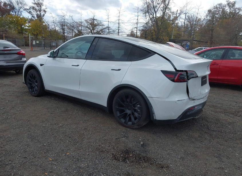 Photo 3 of 2024 Tesla Model Y LONG RANGE DUAL MOTOR ALL-WHEEL DRIVE (VIN 7SAYGDEE0RF037545)