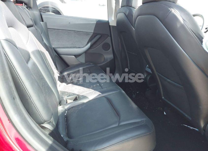 Photo 8 of 2022 Tesla Model Y LONG RANGE DUAL MOTOR ALL-WHEEL DRIVE (VIN 7SAYGDEE1NF385414)