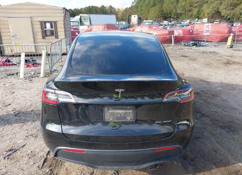 Photo 15 of 2022 Tesla Model Y LONG RANGE DUAL MOTOR ALL-WHEEL DRIVE (VIN 7SAYGDEE1NF450861)