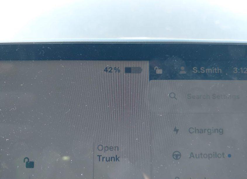 Photo 16 of 2022 Tesla Model Y LONG RANGE DUAL MOTOR ALL-WHEEL DRIVE (VIN 7SAYGDEE1NF450861)