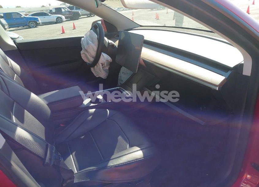 Photo 5 of 2022 Tesla Model Y LONG RANGE DUAL MOTOR ALL-WHEEL DRIVE (VIN 7SAYGDEE1NF486341)