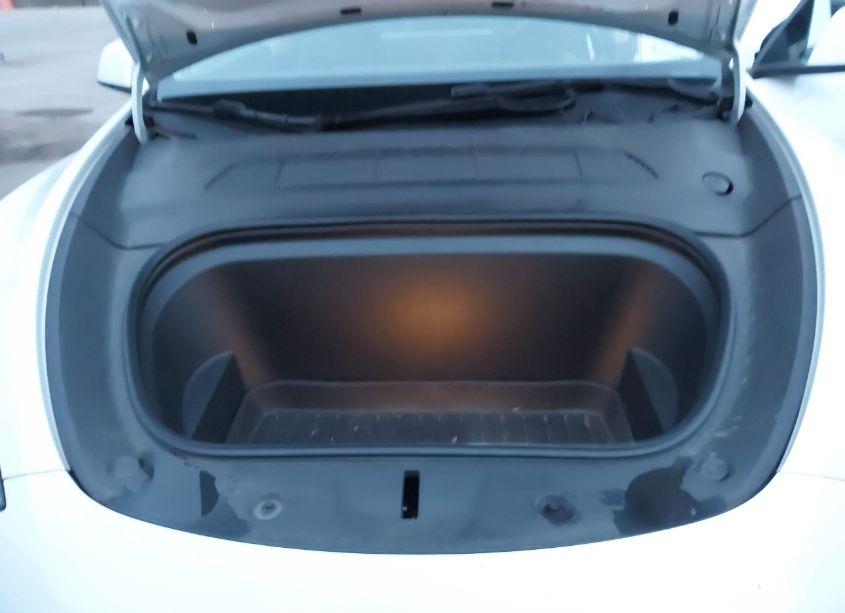 Photo 10 of 2022 Tesla Model Y LONG RANGE DUAL MOTOR ALL-WHEEL DRIVE (VIN 7SAYGDEE1NF559482)