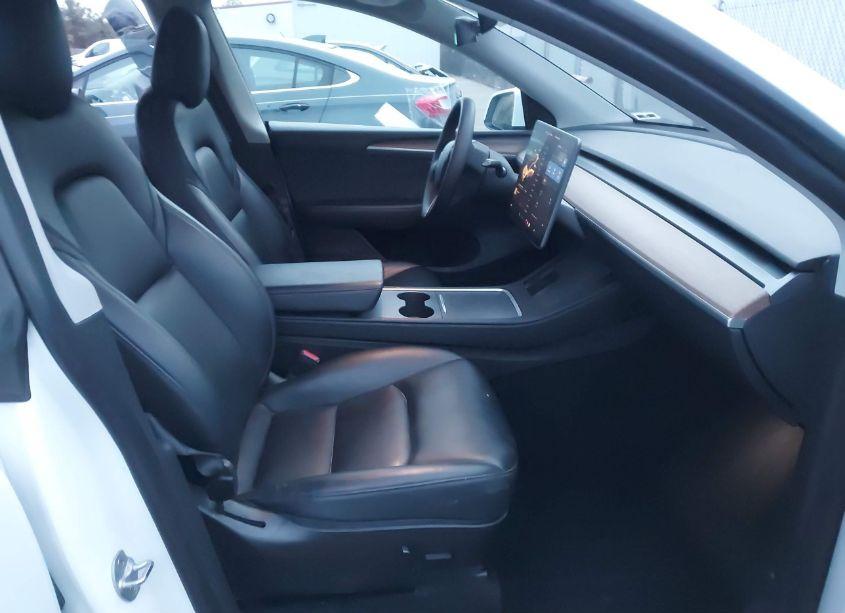 Photo 5 of 2022 Tesla Model Y LONG RANGE DUAL MOTOR ALL-WHEEL DRIVE (VIN 7SAYGDEE1NF559482)