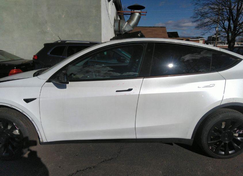 Photo 14 of 2023 Tesla Model Y AWD/LONG RANGE DUAL MOTOR ALL-WHEEL DRIVE (VIN 7SAYGDEE1PA059922)