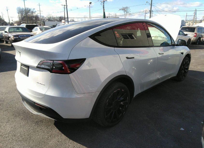 Photo 4 of 2023 Tesla Model Y AWD/LONG RANGE DUAL MOTOR ALL-WHEEL DRIVE (VIN 7SAYGDEE1PA059922)