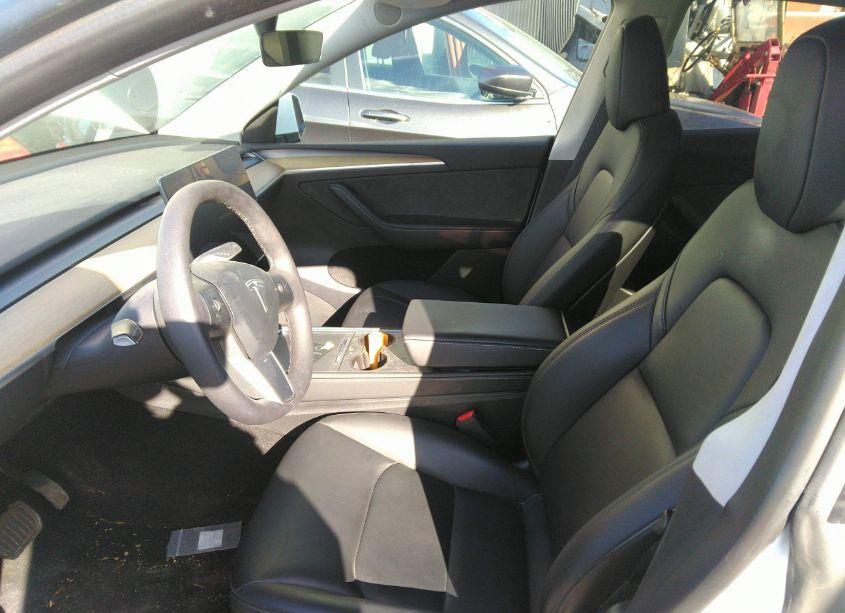 Photo 5 of 2023 Tesla Model Y AWD/LONG RANGE DUAL MOTOR ALL-WHEEL DRIVE (VIN 7SAYGDEE1PA059922)