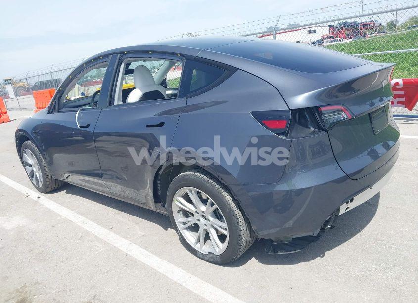 Photo 3 of 2023 Tesla Model Y AWD/LONG RANGE DUAL MOTOR ALL-WHEEL DRIVE (VIN 7SAYGDEE1PA158661)