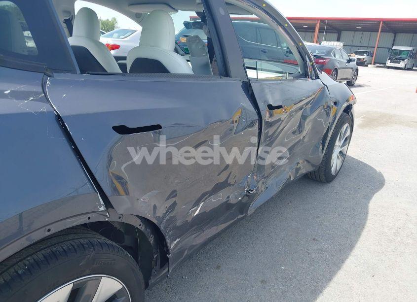 Photo 6 of 2023 Tesla Model Y AWD/LONG RANGE DUAL MOTOR ALL-WHEEL DRIVE (VIN 7SAYGDEE1PA158661)