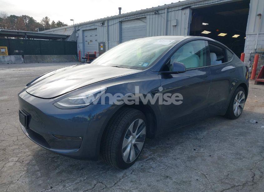 Photo 2 of 2023 Tesla Model Y AWD/LONG RANGE DUAL MOTOR ALL-WHEEL DRIVE (VIN 7SAYGDEE1PF619618)