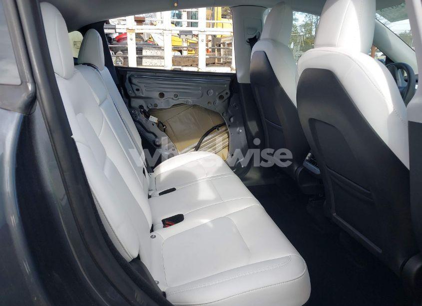 Photo 8 of 2023 Tesla Model Y AWD/LONG RANGE DUAL MOTOR ALL-WHEEL DRIVE (VIN 7SAYGDEE1PF619618)