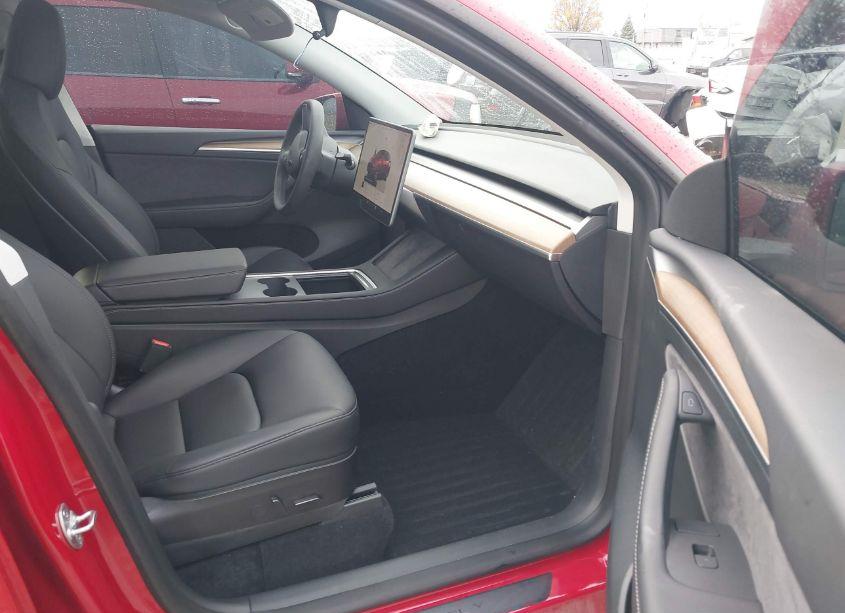 Photo 5 of 2023 Tesla Model Y AWD/LONG RANGE DUAL MOTOR ALL-WHEEL DRIVE (VIN 7SAYGDEE1PF687725)