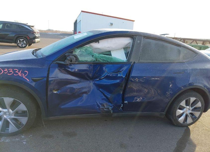 Photo 14 of 2023 Tesla Model Y AWD/LONG RANGE DUAL MOTOR ALL-WHEEL DRIVE (VIN 7SAYGDEE1PF708511)