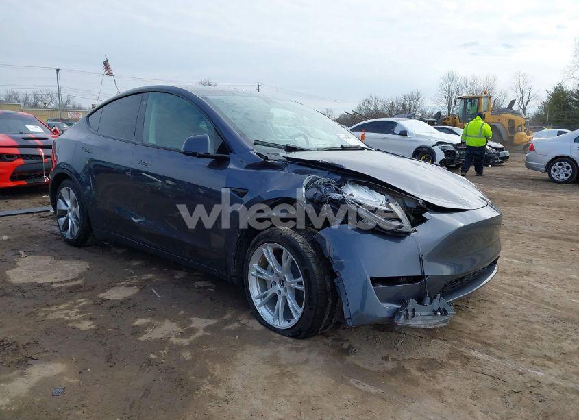 2023 Tesla Model Y AWD/LONG RANGE DUAL MOTOR ALL-WHEEL DRIVE (VIN 7SAYGDEE1PF755666) main photo