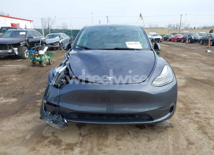 Photo 13 of 2023 Tesla Model Y AWD/LONG RANGE DUAL MOTOR ALL-WHEEL DRIVE (VIN 7SAYGDEE1PF755666)