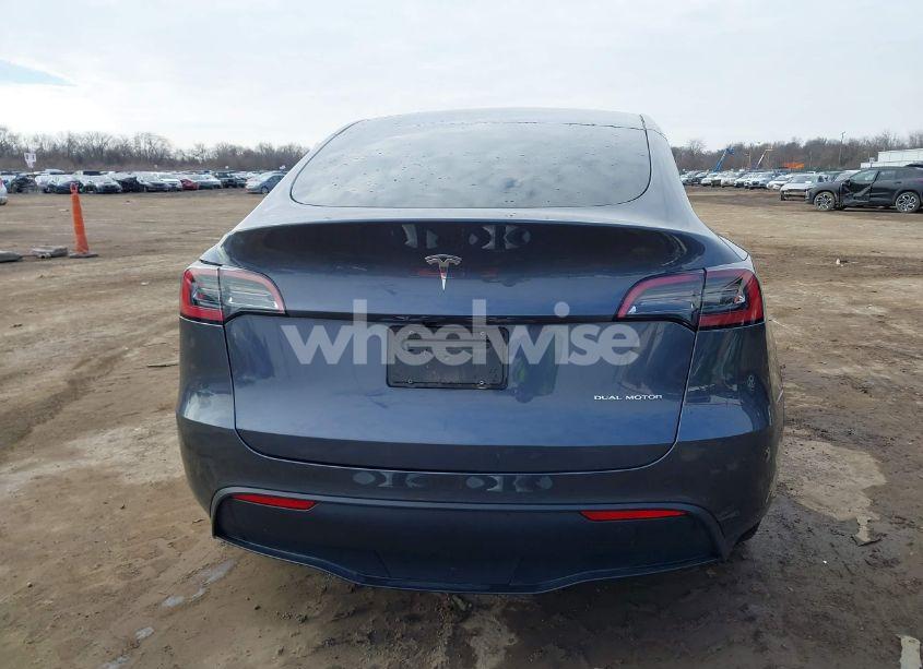 Photo 17 of 2023 Tesla Model Y AWD/LONG RANGE DUAL MOTOR ALL-WHEEL DRIVE (VIN 7SAYGDEE1PF755666)