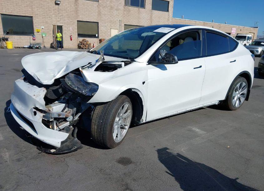 Photo 2 of 2023 Tesla Model Y AWD/LONG RANGE DUAL MOTOR ALL-WHEEL DRIVE (VIN 7SAYGDEE1PF920924)