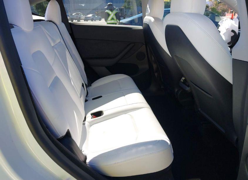 Photo 8 of 2023 Tesla Model Y AWD/LONG RANGE DUAL MOTOR ALL-WHEEL DRIVE (VIN 7SAYGDEE1PF920924)