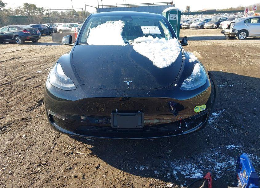 Photo 11 of 2024 Tesla Model Y LONG RANGE DUAL MOTOR ALL-WHEEL DRIVE (VIN 7SAYGDEE1RA249898)