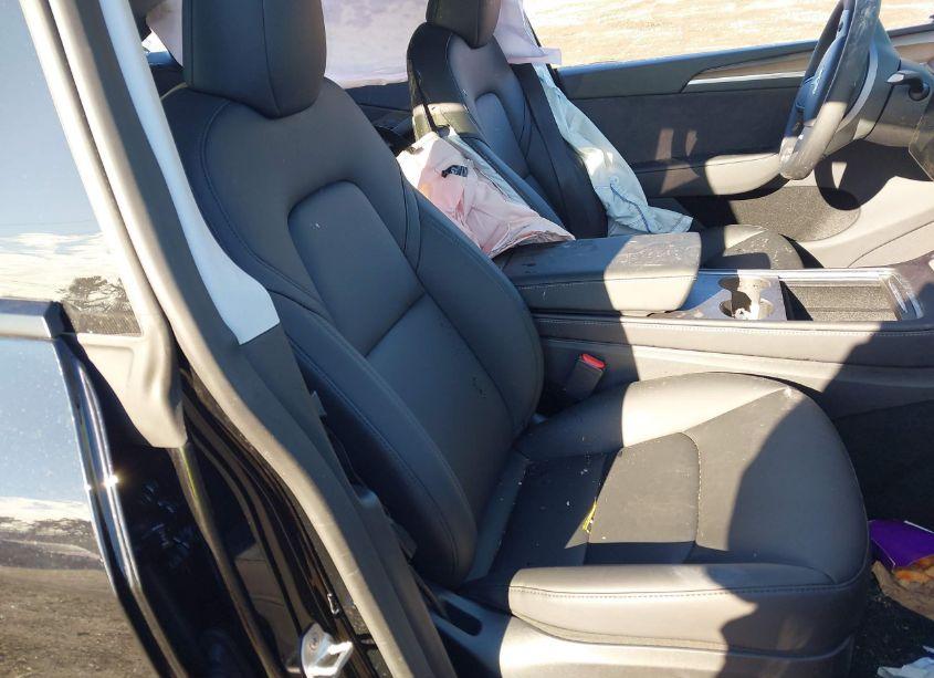 Photo 5 of 2024 Tesla Model Y LONG RANGE DUAL MOTOR ALL-WHEEL DRIVE (VIN 7SAYGDEE1RA249898)