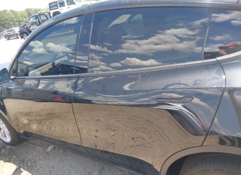 Photo 14 of 2024 Tesla Model Y LONG RANGE DUAL MOTOR ALL-WHEEL DRIVE (VIN 7SAYGDEE1RA251456)