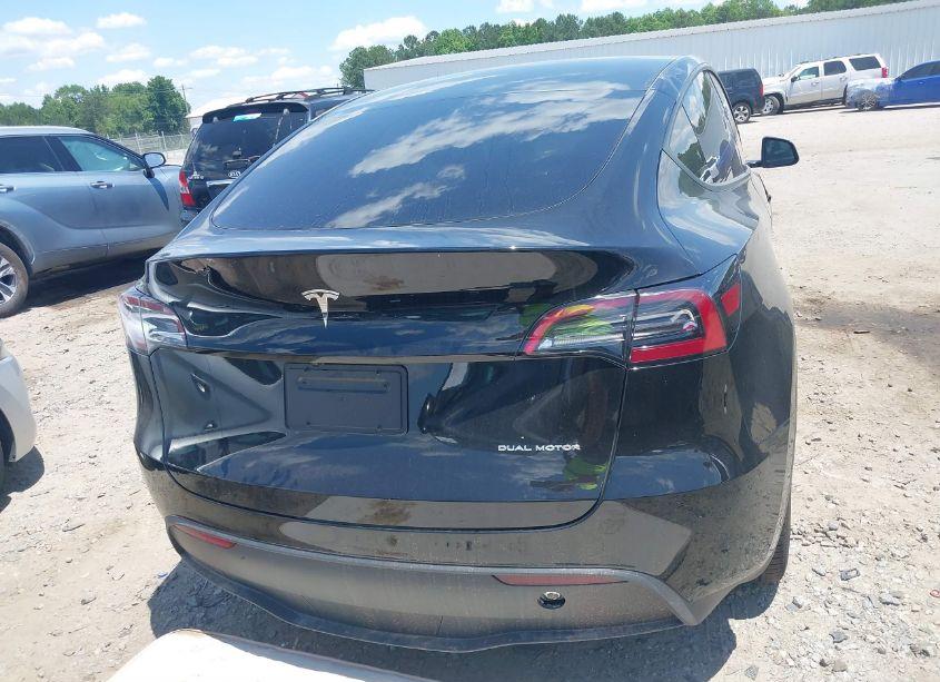 Photo 16 of 2024 Tesla Model Y LONG RANGE DUAL MOTOR ALL-WHEEL DRIVE (VIN 7SAYGDEE1RA251456)