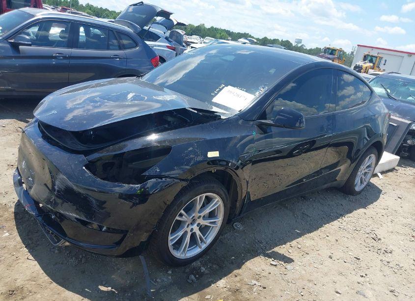 Photo 2 of 2024 Tesla Model Y LONG RANGE DUAL MOTOR ALL-WHEEL DRIVE (VIN 7SAYGDEE1RA251456)