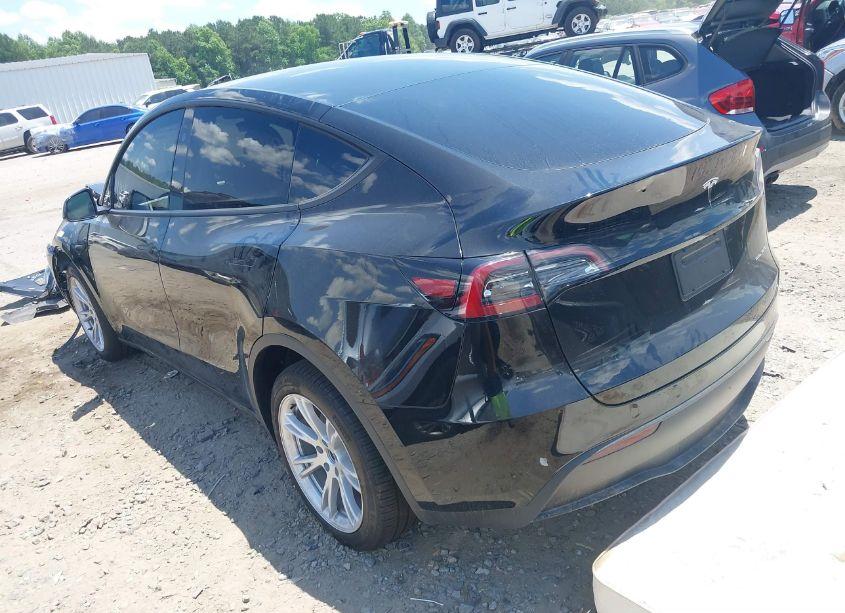 Photo 3 of 2024 Tesla Model Y LONG RANGE DUAL MOTOR ALL-WHEEL DRIVE (VIN 7SAYGDEE1RA251456)