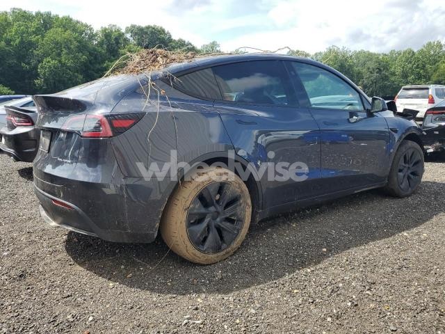 Photo 4 of 2024 TESLA MODEL Y (VIN 7SAYGDEE1RA308450)