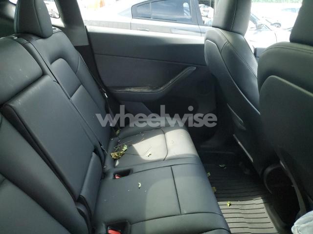 Photo 9 of 2024 TESLA MODEL Y (VIN 7SAYGDEE1RA308450)