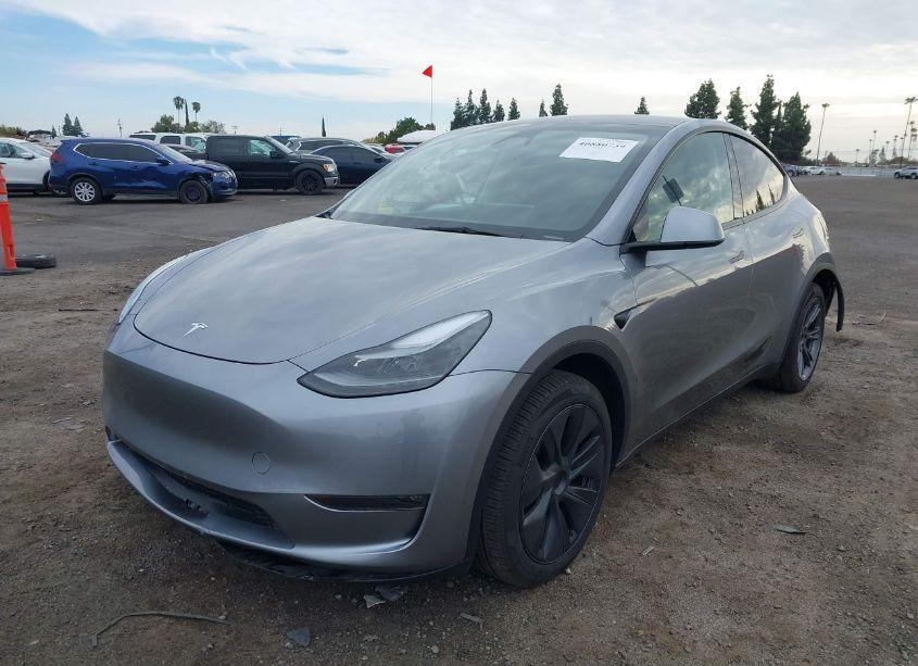 Photo 2 of 2024 Tesla Model Y LONG RANGE DUAL MOTOR ALL-WHEEL DRIVE (VIN 7SAYGDEE1RA312143)
