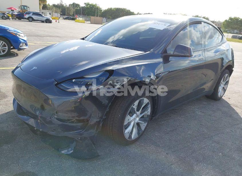 Photo 19 of 2024 Tesla Model Y LONG RANGE DUAL MOTOR ALL-WHEEL DRIVE (VIN 7SAYGDEE1RF035089)