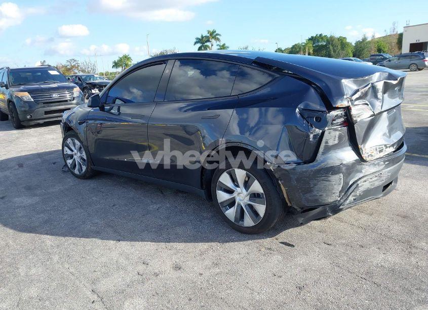 Photo 3 of 2024 Tesla Model Y LONG RANGE DUAL MOTOR ALL-WHEEL DRIVE (VIN 7SAYGDEE1RF035089)