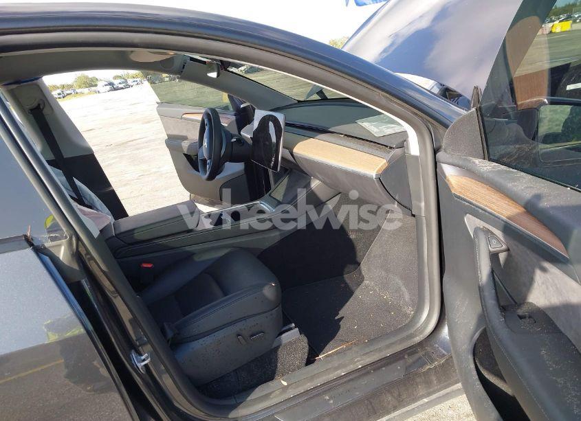 Photo 5 of 2024 Tesla Model Y LONG RANGE DUAL MOTOR ALL-WHEEL DRIVE (VIN 7SAYGDEE1RF035089)