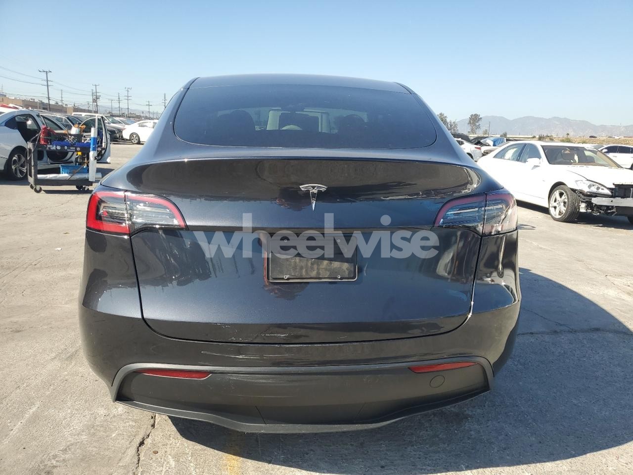 Photo 6 of 2024 TESLA MODEL Y (VIN 7SAYGDEE1RF062096)