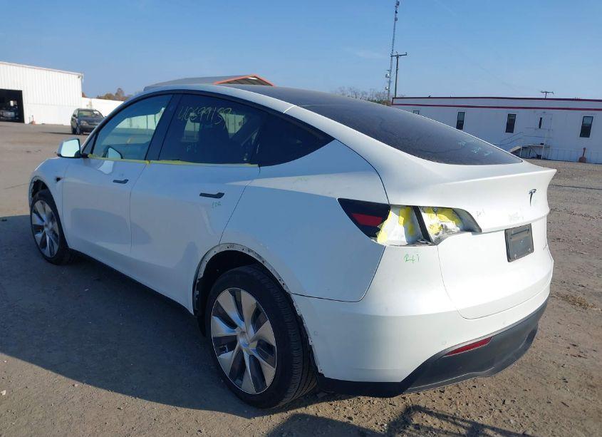 Photo 3 of 2022 Tesla Model Y LONG RANGE DUAL MOTOR ALL-WHEEL DRIVE (VIN 7SAYGDEE2NF319289)