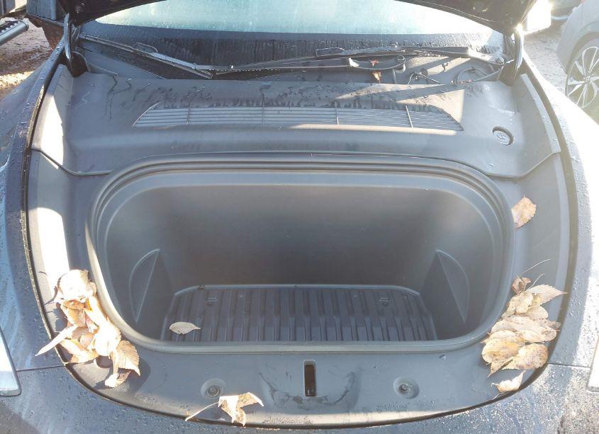 Photo 10 of 2022 Tesla Model Y LONG RANGE DUAL MOTOR ALL-WHEEL DRIVE (VIN 7SAYGDEE2NF445720)