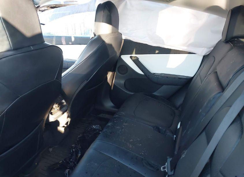 Photo 8 of 2022 Tesla Model Y LONG RANGE DUAL MOTOR ALL-WHEEL DRIVE (VIN 7SAYGDEE2NF445720)