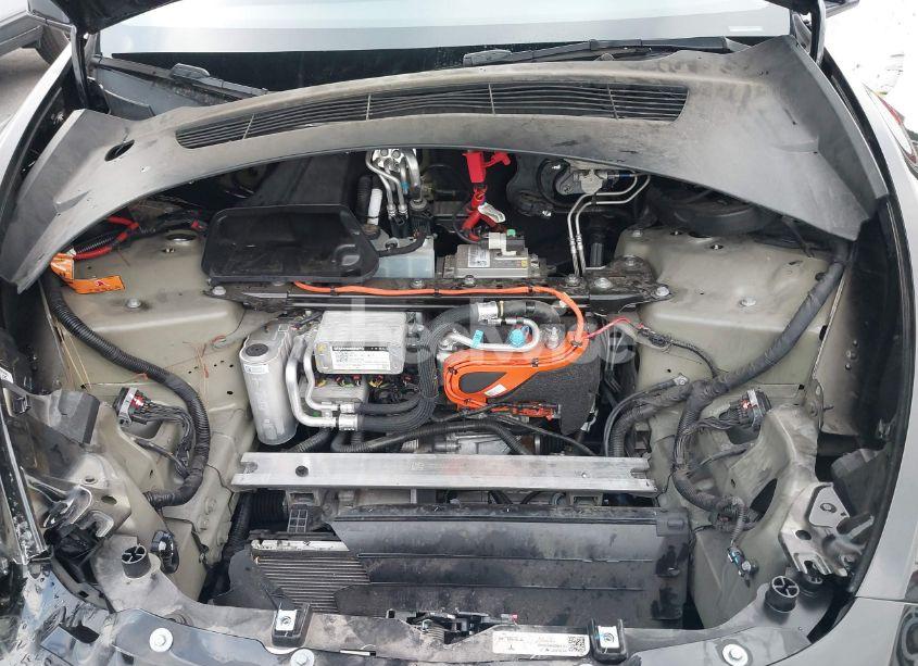 Photo 10 of 2023 Tesla Model Y AWD/LONG RANGE DUAL MOTOR ALL-WHEEL DRIVE (VIN 7SAYGDEE2PA024032)