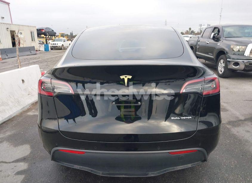 Photo 16 of 2023 Tesla Model Y AWD/LONG RANGE DUAL MOTOR ALL-WHEEL DRIVE (VIN 7SAYGDEE2PA024032)