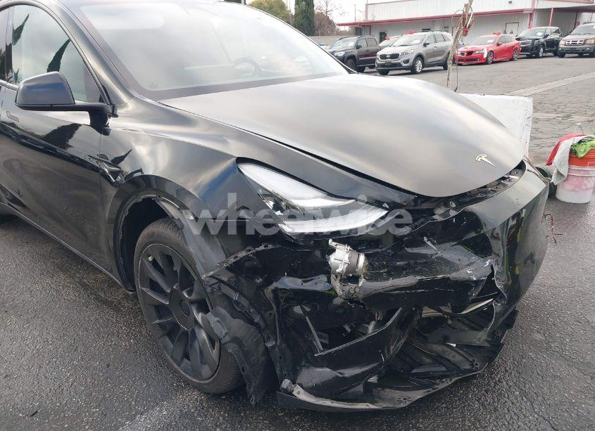 Photo 6 of 2023 Tesla Model Y AWD/LONG RANGE DUAL MOTOR ALL-WHEEL DRIVE (VIN 7SAYGDEE2PA024032)