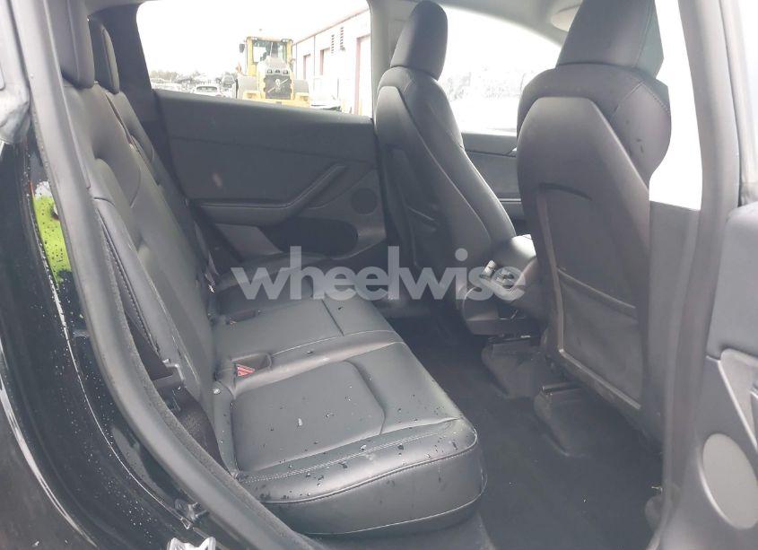 Photo 8 of 2023 Tesla Model Y AWD/LONG RANGE DUAL MOTOR ALL-WHEEL DRIVE (VIN 7SAYGDEE2PA024032)