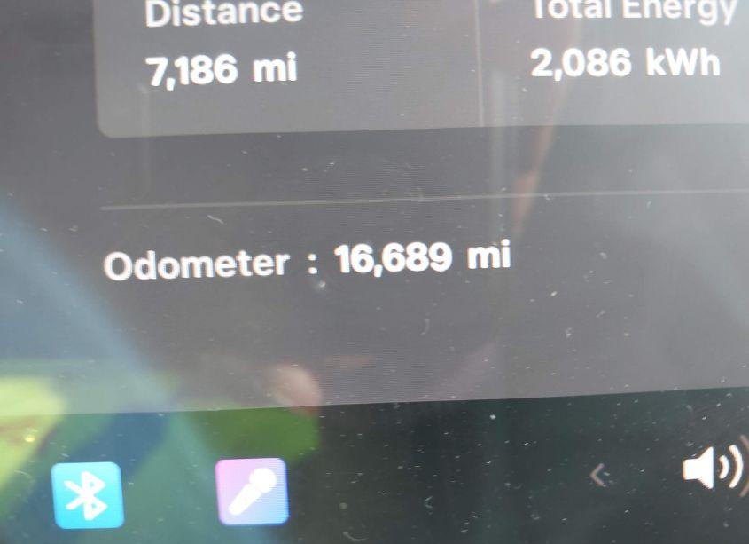 Photo 15 of 2023 Tesla Model Y AWD/LONG RANGE DUAL MOTOR ALL-WHEEL DRIVE (VIN 7SAYGDEE2PA024869)