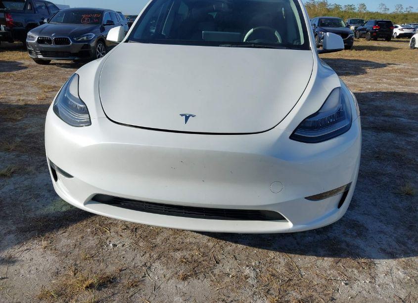 Photo 6 of 2023 Tesla Model Y AWD/LONG RANGE DUAL MOTOR ALL-WHEEL DRIVE (VIN 7SAYGDEE2PA024869)