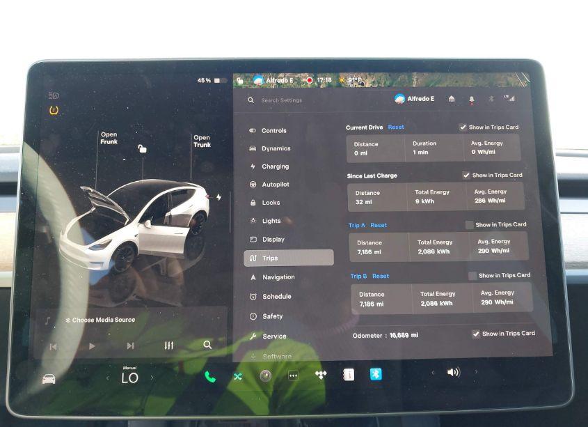 Photo 7 of 2023 Tesla Model Y AWD/LONG RANGE DUAL MOTOR ALL-WHEEL DRIVE (VIN 7SAYGDEE2PA024869)