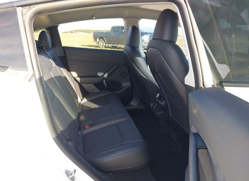 Photo 8 of 2023 Tesla Model Y AWD/LONG RANGE DUAL MOTOR ALL-WHEEL DRIVE (VIN 7SAYGDEE2PA024869)