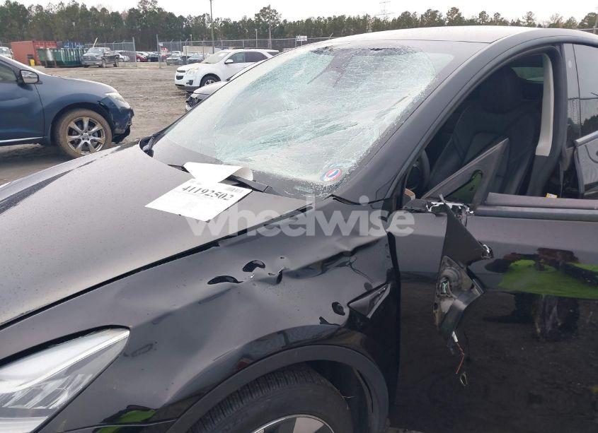 Photo 6 of 2023 Tesla Model Y AWD/LONG RANGE DUAL MOTOR ALL-WHEEL DRIVE (VIN 7SAYGDEE2PA029778)