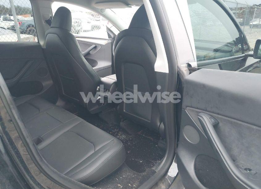 Photo 8 of 2023 Tesla Model Y AWD/LONG RANGE DUAL MOTOR ALL-WHEEL DRIVE (VIN 7SAYGDEE2PA029778)