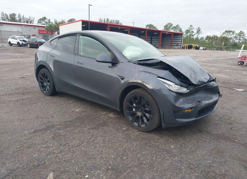 2023 Tesla Model Y AWD/LONG RANGE DUAL MOTOR ALL-WHEEL DRIVE (VIN 7SAYGDEE2PA044183) main photo