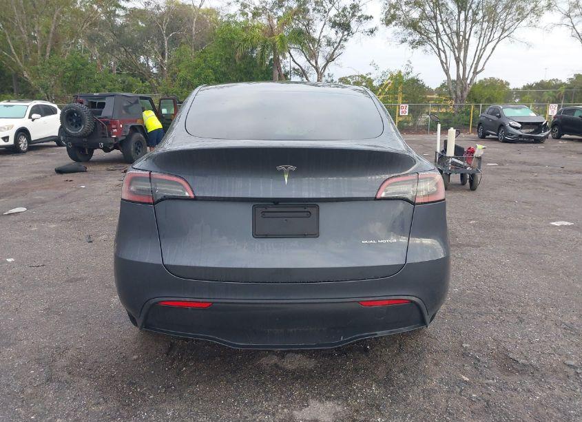 Photo 16 of 2023 Tesla Model Y AWD/LONG RANGE DUAL MOTOR ALL-WHEEL DRIVE (VIN 7SAYGDEE2PA044183)