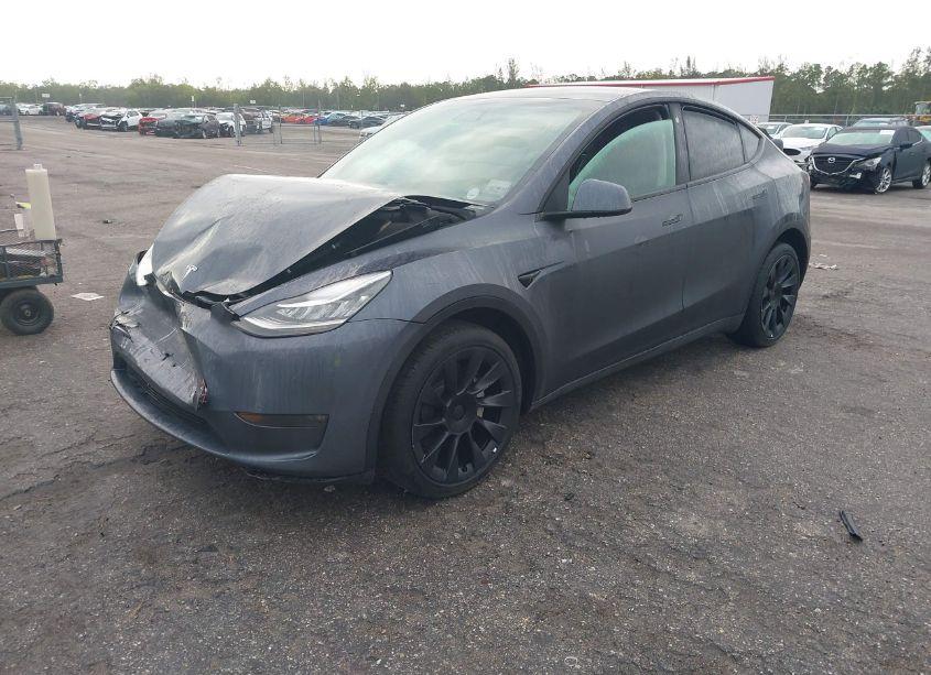 Photo 2 of 2023 Tesla Model Y AWD/LONG RANGE DUAL MOTOR ALL-WHEEL DRIVE (VIN 7SAYGDEE2PA044183)